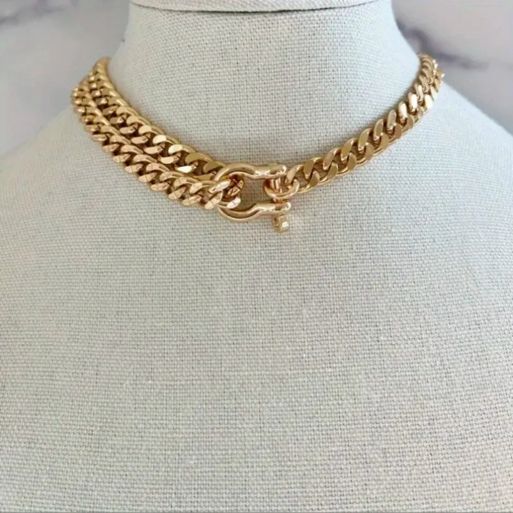 NWOT Gold Double Chunky Chain Choker Necklace